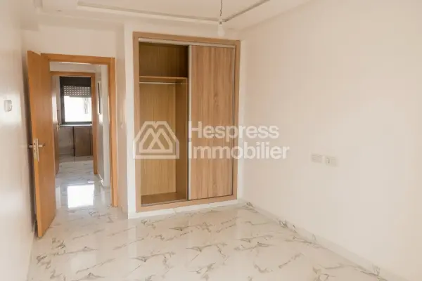 LOUER LONGUE DURÉE – Appartement 3 chambres de 108 m² aux Hôpitaux, Casablanca