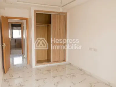 LOUER LONGUE DURÉE – Appartement 3 chambres de 108 m² aux Hôpitaux, Casablanca