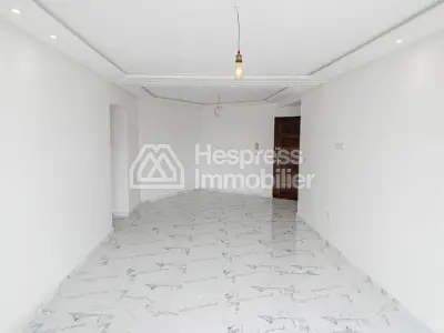 LOUER LONGUE DURÉE – Appartement 3 chambres de 108 m² aux Hôpitaux, Casablanca
