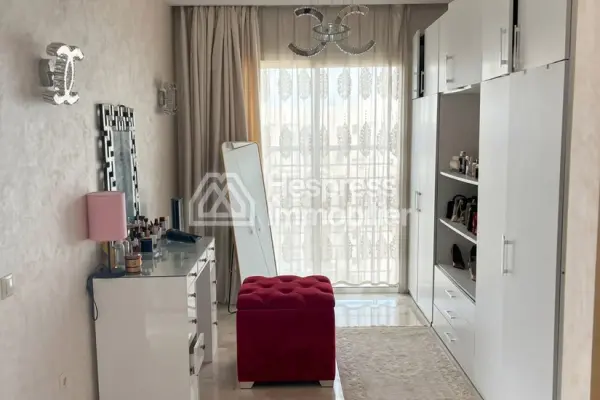 For Sale – Elegant 106 m² Apartment in a Secure Residence in Californie