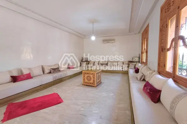 Villa Exceptionnelle à Vendre Marrakech – 380m², 6 Chambres, Puits et Finitions Haut de Gamme