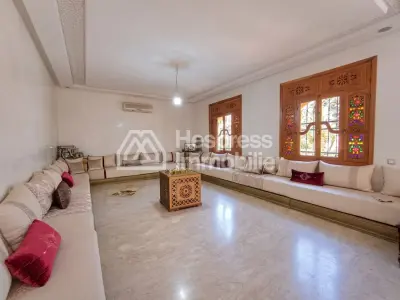 Villa Exceptionnelle à Vendre Marrakech – 380m², 6 Chambres, Puits et Finitions Haut de Gamme