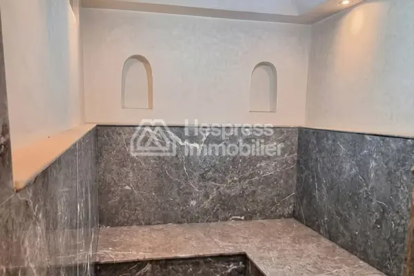 Acheter une villa moderne à Marrakech Agdal en finition cours de finition Sur l'avenue Mohamed 6 km 6