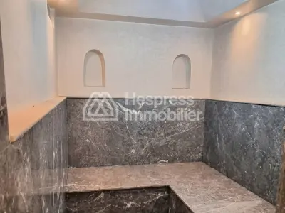 Acheter une villa moderne à Marrakech Agdal en finition cours de finition Sur l'avenue Mohamed 6 km 6