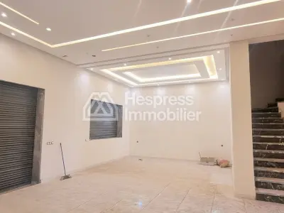 Acheter une villa moderne à Marrakech Agdal en finition cours de finition Sur l'avenue Mohamed 6 km 6