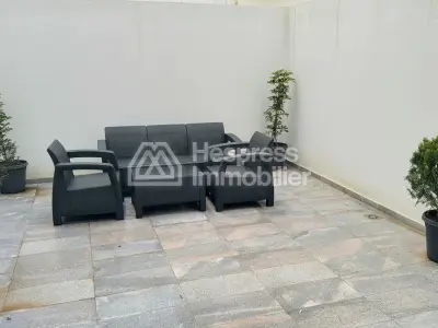 Studio neuf premium de 73 m² avec grande terrasse à louer – Quartier des Hôpitaux