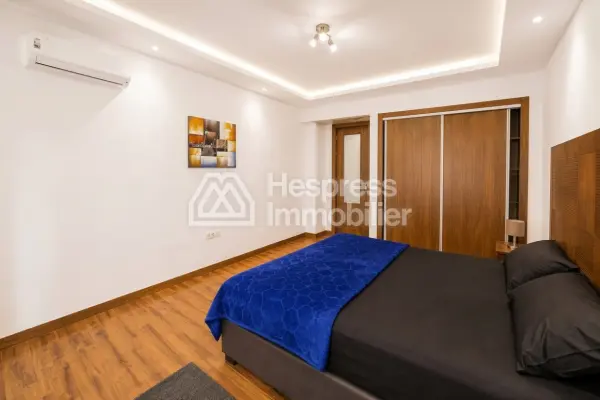 Furnished studio apartment of 50 m² for long-term rental R