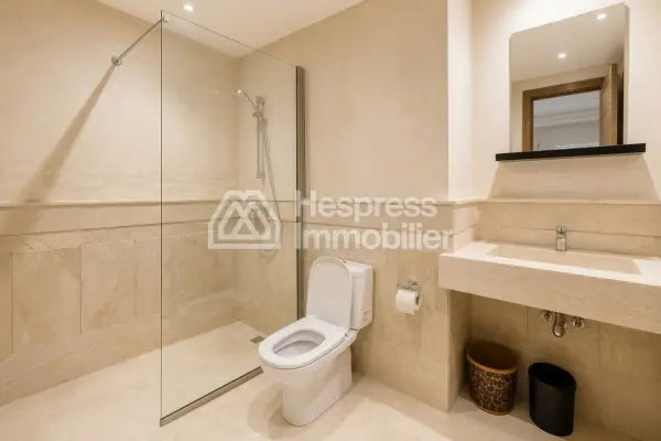 Furnished studio apartment of 50 m² for long-term rental R