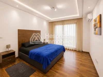 Studio meublé de 50 m² à louer en longue durée R