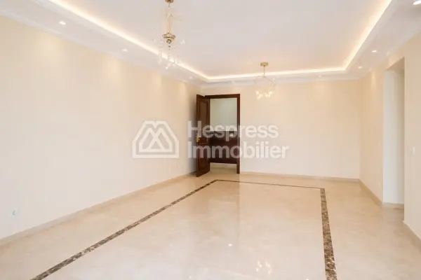 Appartement 2 chambres de 97 m² avec grande terrasse à louer – Val Fleuri, Casablanca
