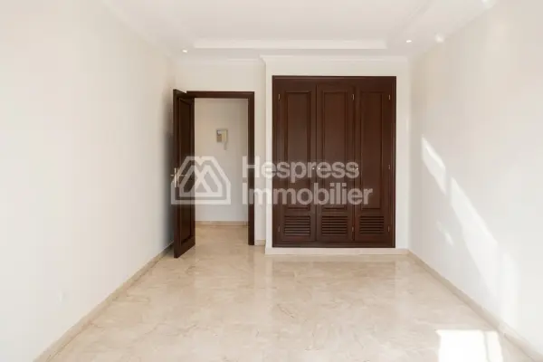Appartement 2 chambres de 97 m² avec grande terrasse à louer – Val Fleuri, Casablanca