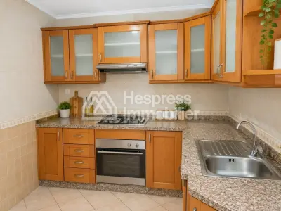 Appartement 2 chambres de 97 m² avec grande terrasse à louer – Val Fleuri, Casablanca