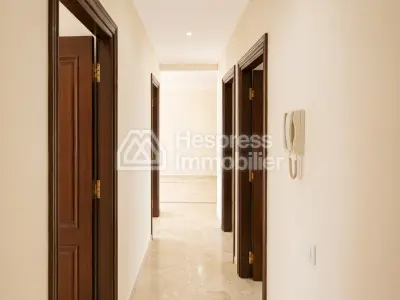 Appartement 2 chambres de 97 m² avec grande terrasse à louer – Val Fleuri, Casablanca