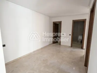 Charmant appartement vide à Semlalia