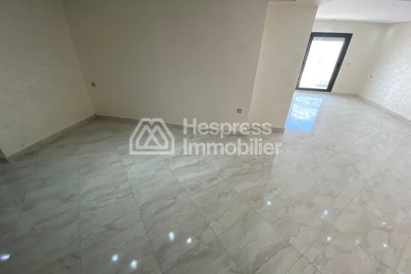 Triplex for sale, 238m² in Tangier