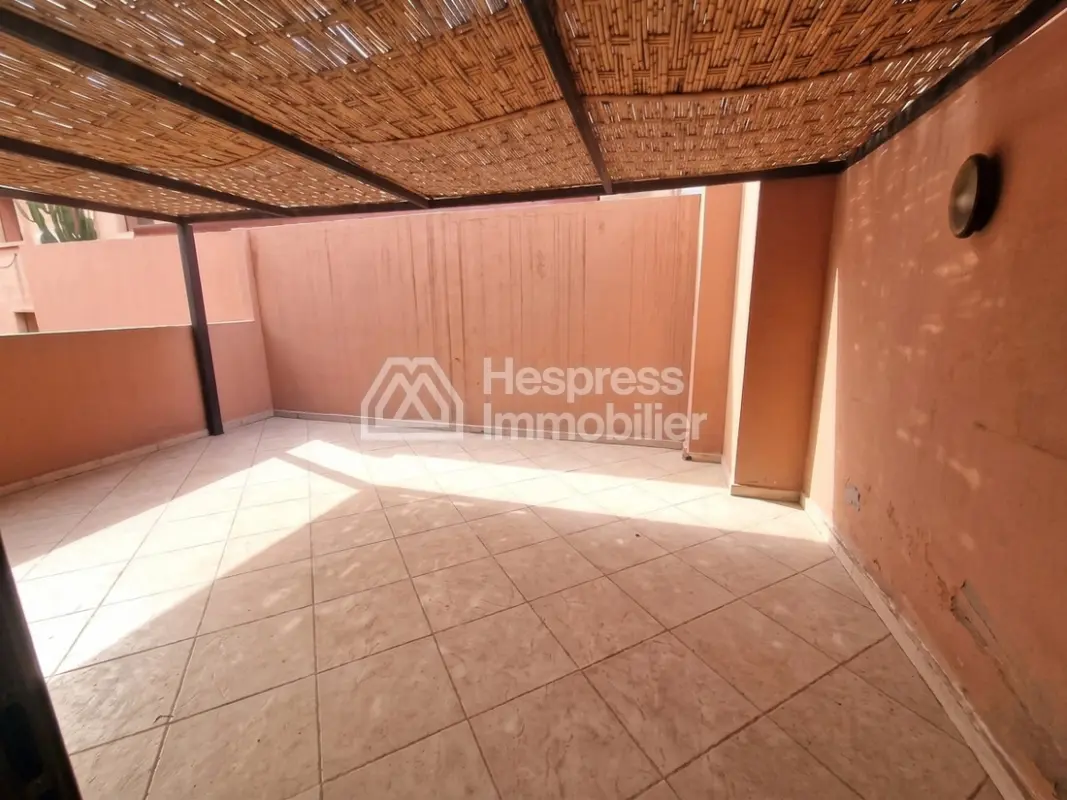 Appartement de 3 chambres avec grande terrasse