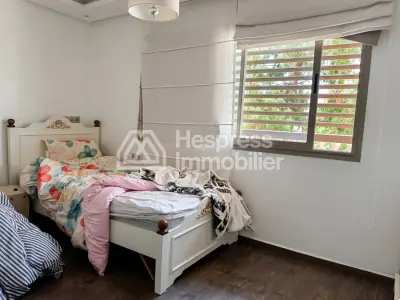 Furnished apartment with 3 bedrooms and large terrace in Gueliz