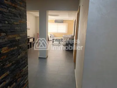 Furnished apartment with 3 bedrooms and large terrace in Gueliz