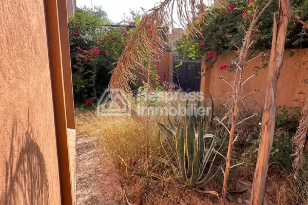فيلا من 4 غرف نوم على طريق فاس