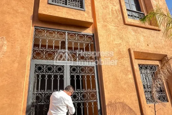 فيلا من 4 غرف نوم على طريق فاس