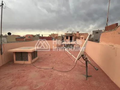 Grand Riad a vendre titré