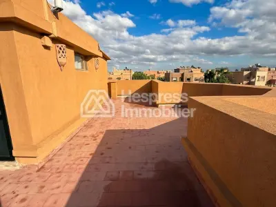 Magnifique villa avec 5 suites, jardin et piscine.