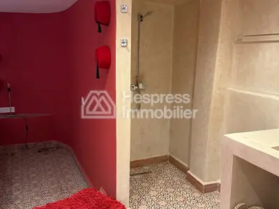 Magnifique villa avec 5 suites, jardin et piscine.