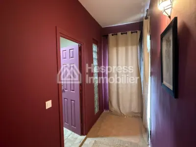 Magnifique villa avec 5 suites, jardin et piscine.