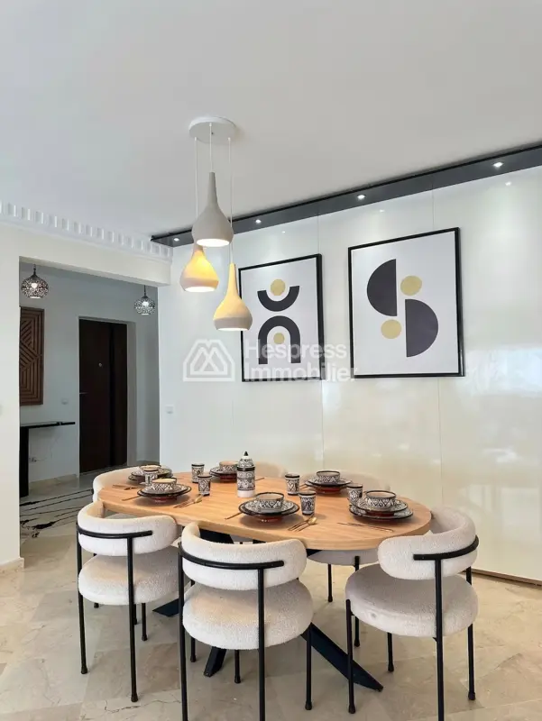 Appartement spacieux et meublé à Victor Hugo
