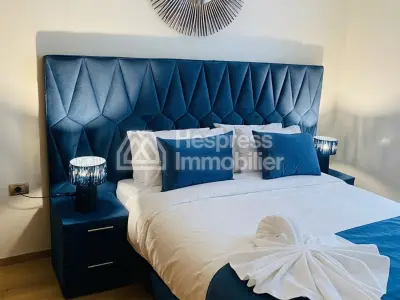 Appartement de plain-pied meublé avec goût dans une résidence avec piscine
