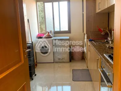 Apartment for sale on Route Casablanca. Total area 90 m². Parking and garden