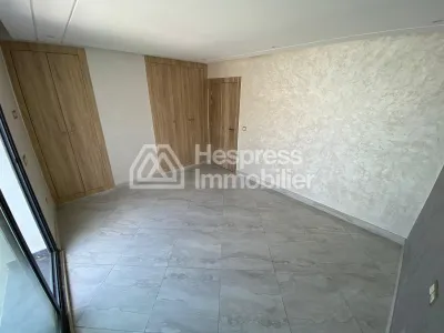 Triplex à vendre, 238m² à Tanger