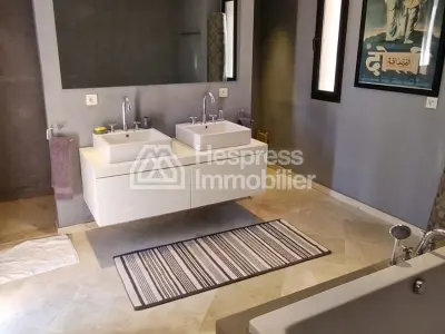 Beautiful villa for seasonal rental in Agdal. Total area 400 m². Well furnished.