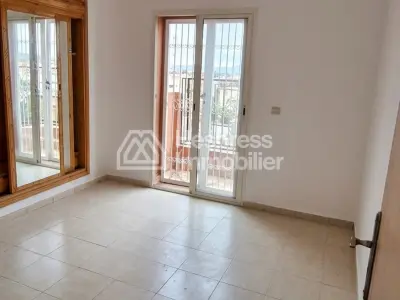 Bel appartement en VENTE à massira 3.3 pièces conf