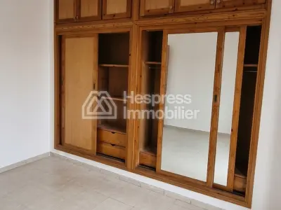Bel appartement en VENTE à massira 3.3 pièces conf