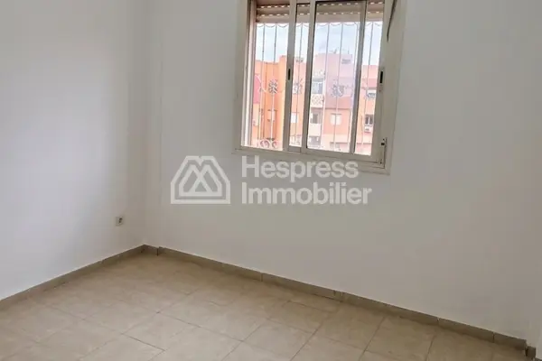 Bel appartement en VENTE à massira 3.3 pièces conf