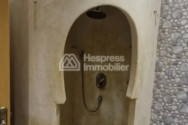 Bel appartement en VENTE à massira 3.3 pièces conf