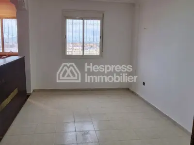 Bel appartement en VENTE à massira 3.3 pièces conf