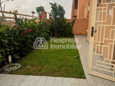 Location d'un appartement à Route Amizmiz. Surface totale 65 m². Bien meublé