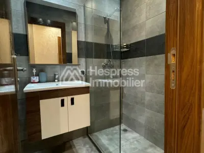 Location d'un appartement à Route Amizmiz. Surface totale 65 m². Bien meublé