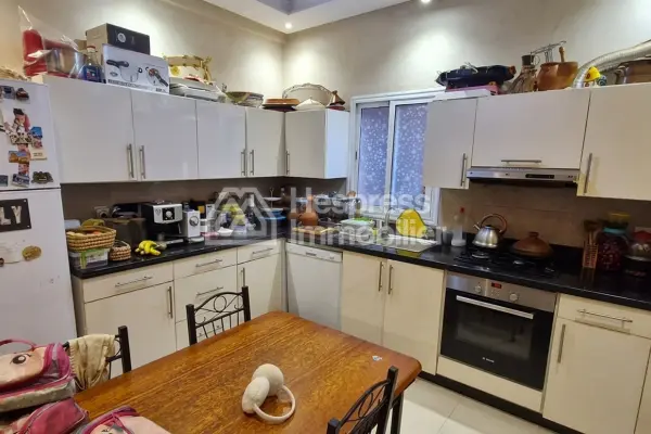 Location d'un appartement à Guéliz. Surface de 90 m². Meublé