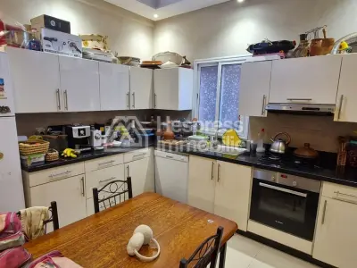 Location d'un appartement à Guéliz. Surface de 90 m². Meublé