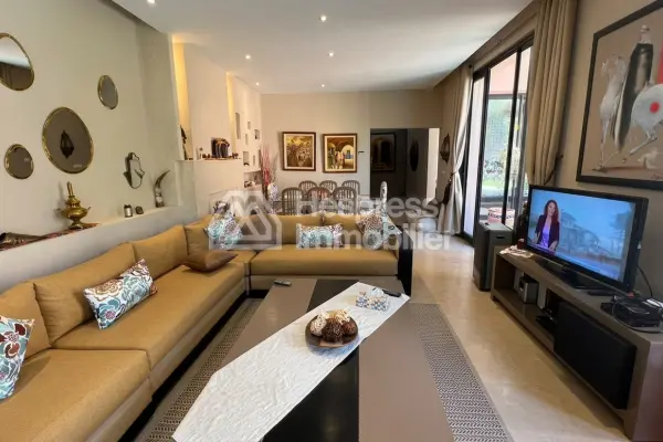 رياض جميل في موقع رائع