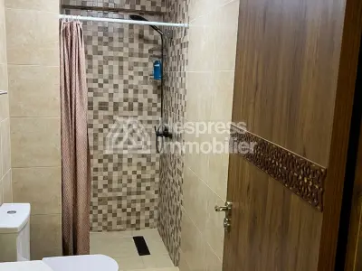 Très bel appartement en Vente à Guéliz. 4 grandes pièces. Concierge et piscine
