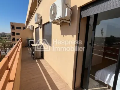 Très bel appartement en Vente à Guéliz. 4 grandes pièces. Concierge et piscine