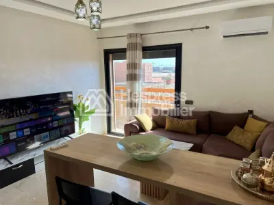 Très bel appartement en Vente à Guéliz. 4 grandes pièces. Concierge et piscine