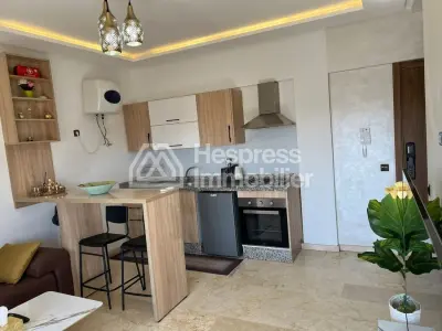 Très bel appartement en Vente à Guéliz. 4 grandes pièces. Concierge et piscine